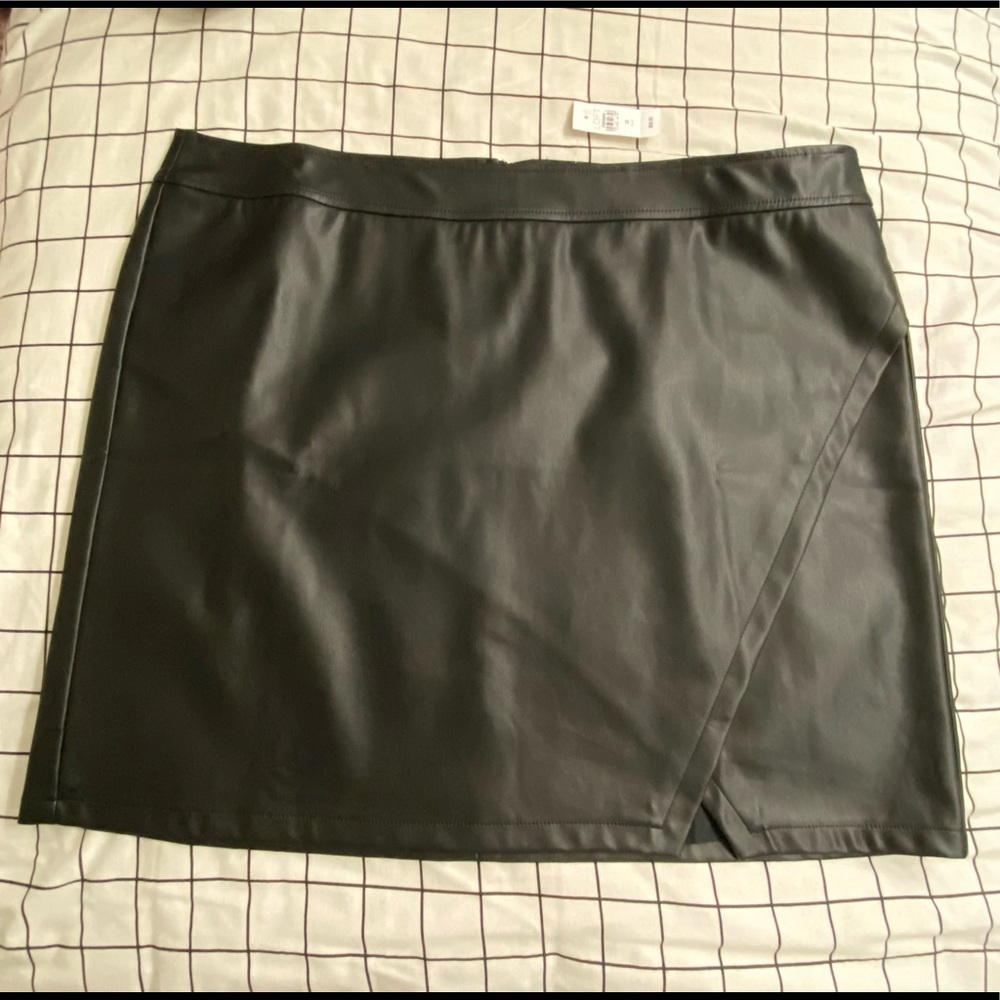 LOFT plus size leather skirt NWT